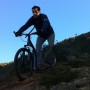 Trottinette Gravity Scooters M10 Trail - en pleine action en descente