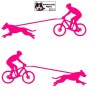 Homme pratiquant du vélo tout terrain (VTT) avec son chien - Autocollant CaniVTT - Stickers voiture - rose